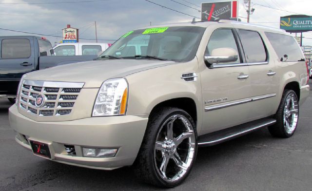 2007 Cadillac Escalade ESV SR5 Sport Utility 4D