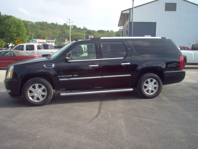 2007 Cadillac Escalade ESV SR5 Sport Utility 4D