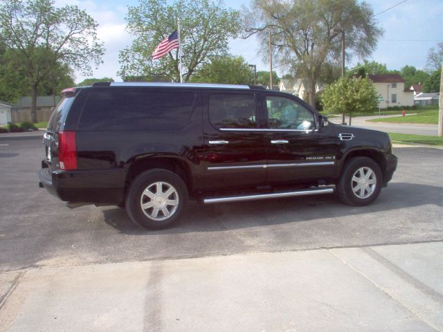 2007 Cadillac Escalade ESV SR5 Sport Utility 4D