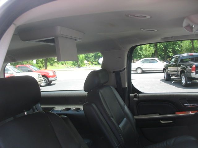 2007 Cadillac Escalade ESV SR5 Sport Utility 4D