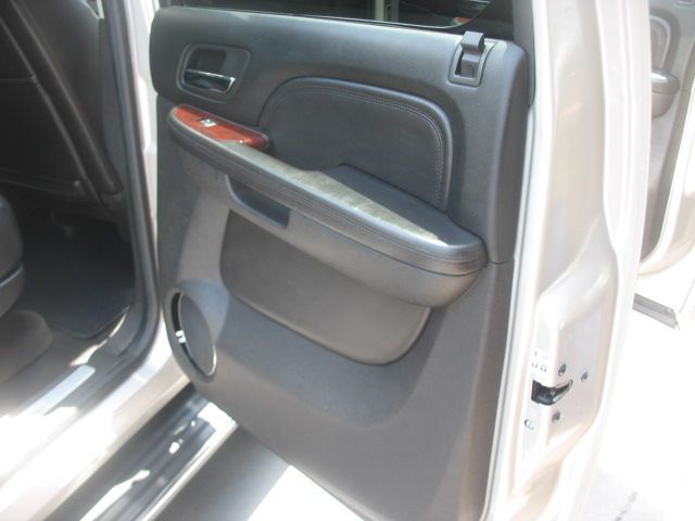 2007 Cadillac Escalade ESV SR5 Sport Utility 4D