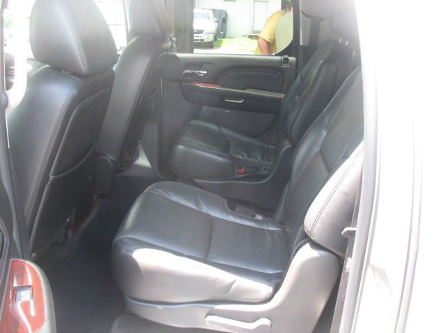 2007 Cadillac Escalade ESV SR5 Sport Utility 4D