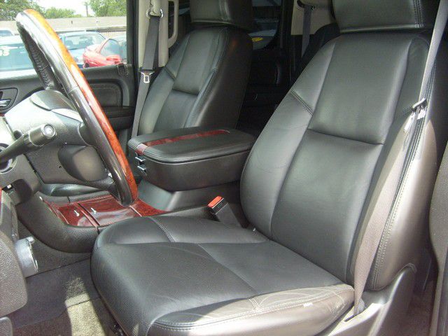 2007 Cadillac Escalade ESV SR5 Sport Utility 4D