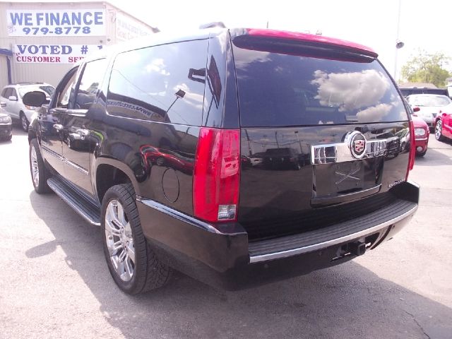 2008 Cadillac Escalade ESV SR5 Sport Utility 4D