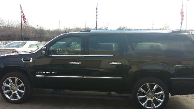 2008 Cadillac Escalade ESV SR5 Sport Utility 4D