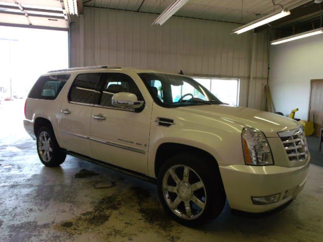 2008 Cadillac Escalade ESV SR5 Sport Utility 4D