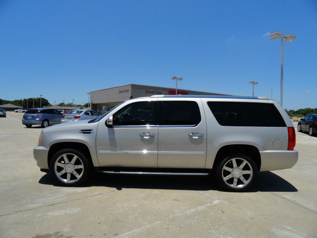 2008 Cadillac Escalade ESV SR5 Sport Utility 4D