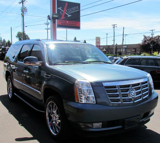 2008 Cadillac Escalade ESV SR5 Sport Utility 4D