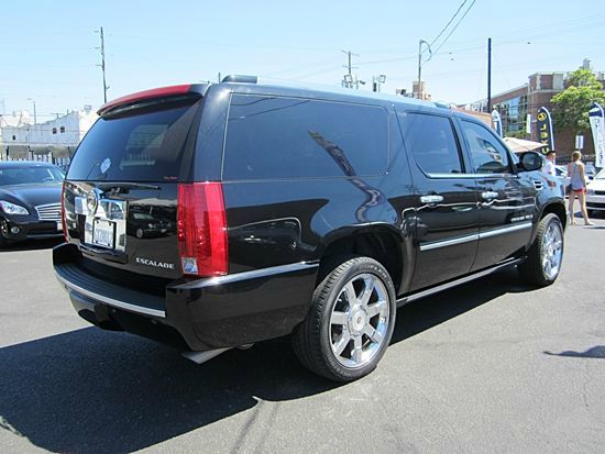 2009 Cadillac Escalade ESV 4 DR. Cloth