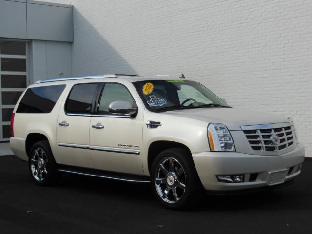 2010 Cadillac Escalade ESV Coupe