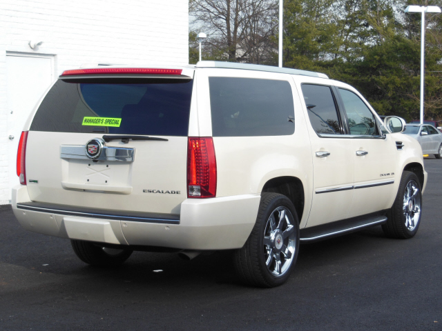 2010 Cadillac Escalade ESV Coupe