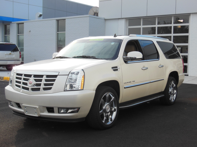 2010 Cadillac Escalade ESV Coupe