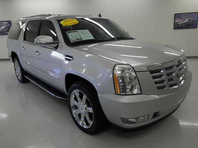 2010 Cadillac Escalade ESV Coupe