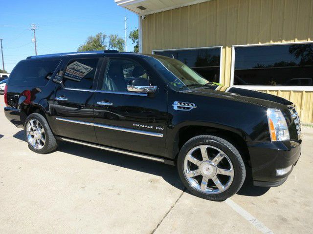 2010 Cadillac Escalade ESV GT WITH Leather And Sunroof