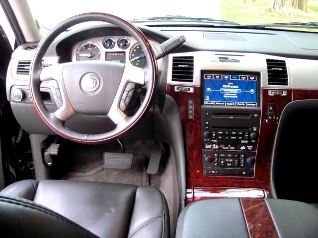 2010 Cadillac Escalade ESV GT WITH Leather And Sunroof