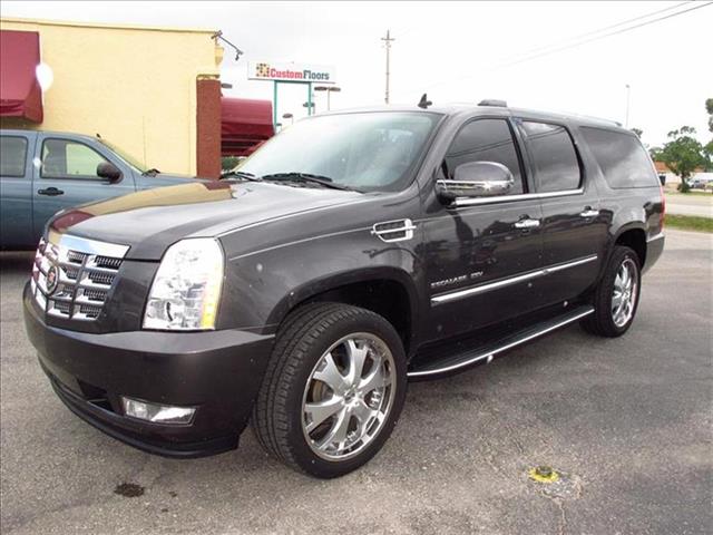 2010 Cadillac Escalade ESV 2010 Hyundai Coupe 2.0T R-spec