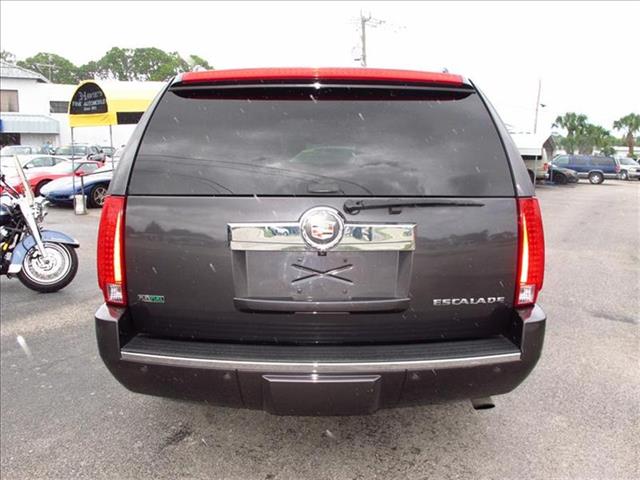 2010 Cadillac Escalade ESV 2010 Hyundai Coupe 2.0T R-spec