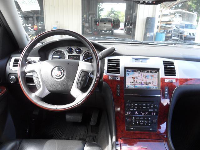 2011 Cadillac Escalade ESV Premium