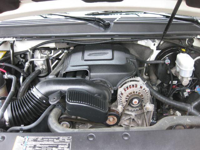 2011 Cadillac Escalade ESV GT WITH Leather And Sunroof