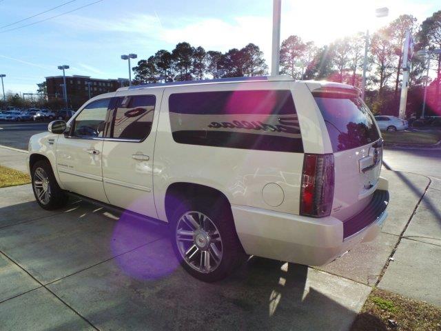 2013 Cadillac Escalade ESV Premium