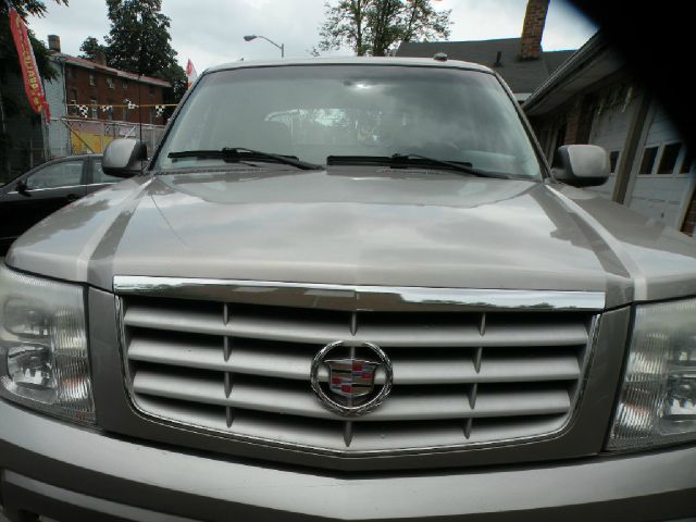 2002 Cadillac Escalade EXT Tech With Rear Entertainment