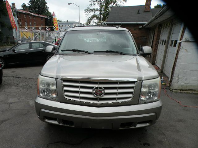 2002 Cadillac Escalade EXT Tech With Rear Entertainment