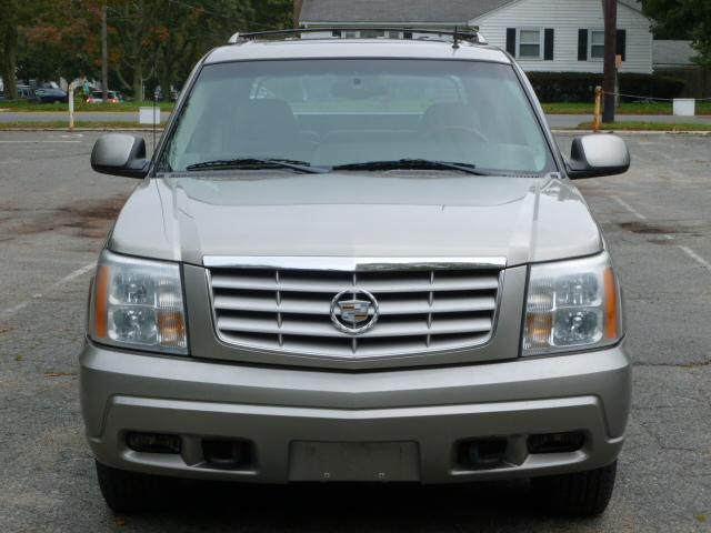 2002 Cadillac Escalade EXT Tech With Rear Entertainment