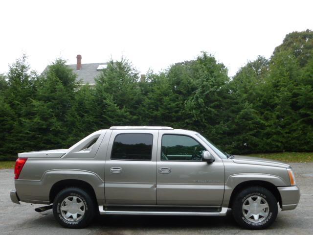 2002 Cadillac Escalade EXT Tech With Rear Entertainment