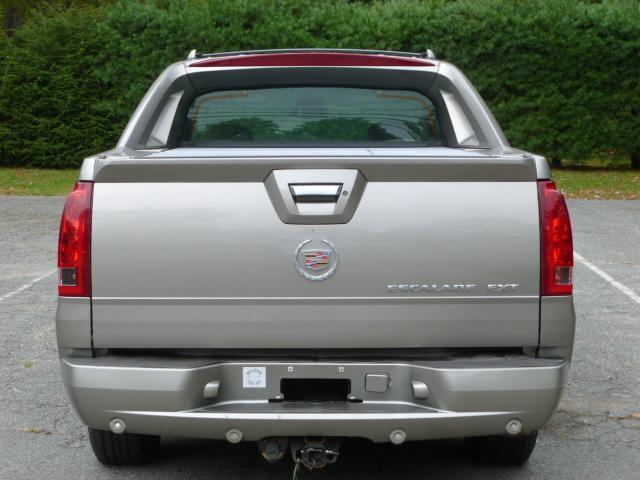 2002 Cadillac Escalade EXT Tech With Rear Entertainment