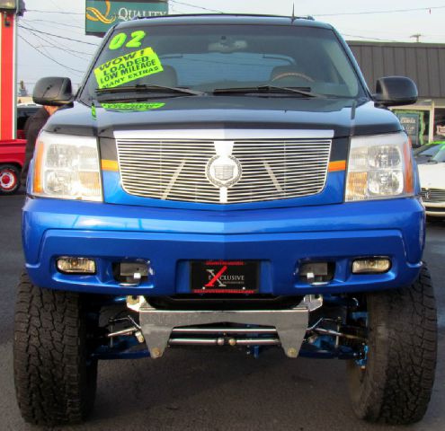 2002 Cadillac Escalade EXT Tech With Rear Entertainment