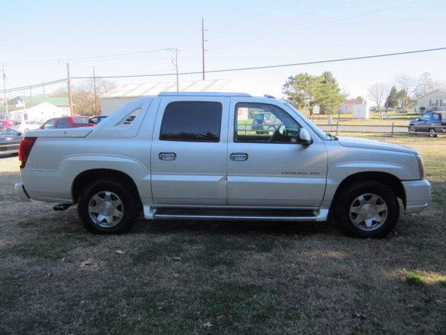 2002 Cadillac Escalade EXT Tech With Rear Entertainment