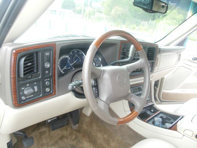 2002 Cadillac Escalade EXT Tech With Rear Entertainment