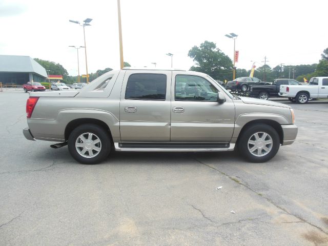 2002 Cadillac Escalade EXT Tech With Rear Entertainment