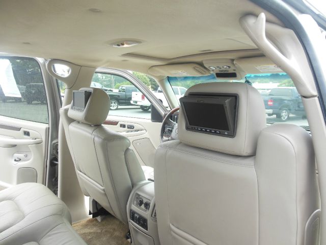 2002 Cadillac Escalade EXT Tech With Rear Entertainment