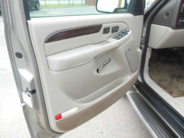 2002 Cadillac Escalade EXT Tech With Rear Entertainment