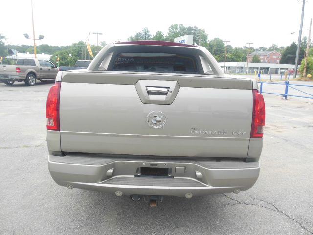 2002 Cadillac Escalade EXT Tech With Rear Entertainment