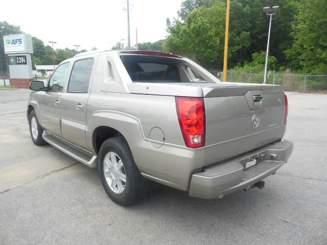 2002 Cadillac Escalade EXT Tech With Rear Entertainment