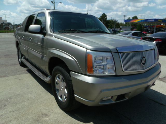 2002 Cadillac Escalade EXT Tech With Rear Entertainment