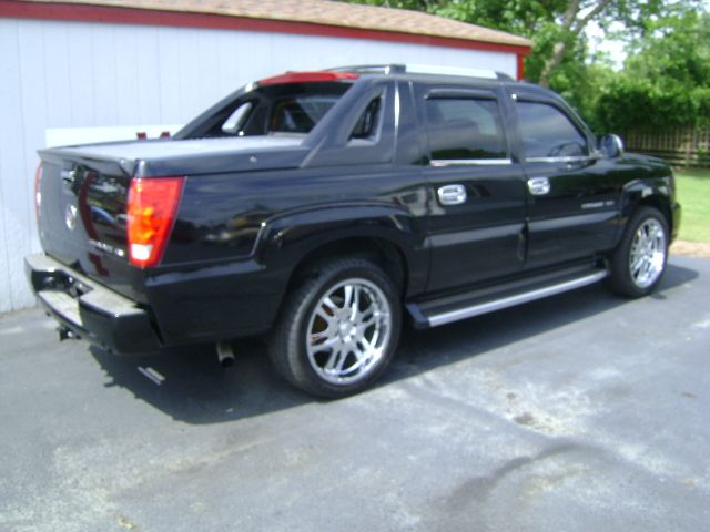 2003 Cadillac Escalade EXT Tech With Rear Entertainment