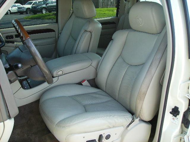 2003 Cadillac Escalade EXT Unknown