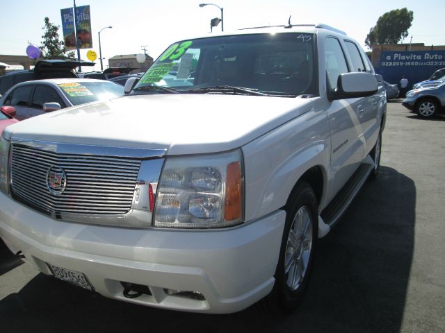 2003 Cadillac Escalade EXT Tech With Rear Entertainment