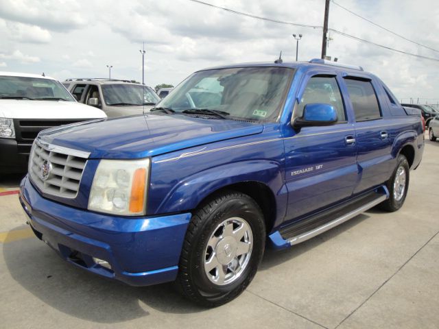 2003 Cadillac Escalade EXT Tech With Rear Entertainment