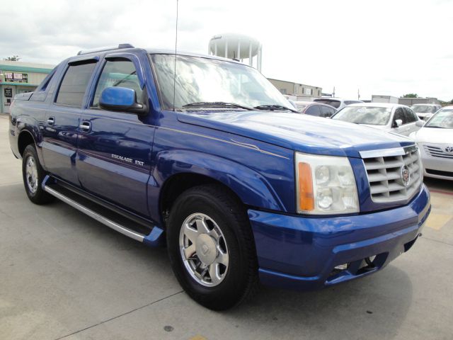 2003 Cadillac Escalade EXT Tech With Rear Entertainment