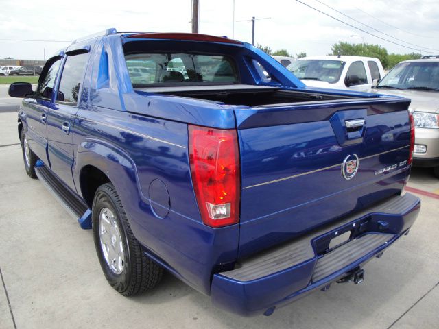 2003 Cadillac Escalade EXT Tech With Rear Entertainment