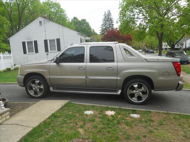 2003 Cadillac Escalade EXT Unknown