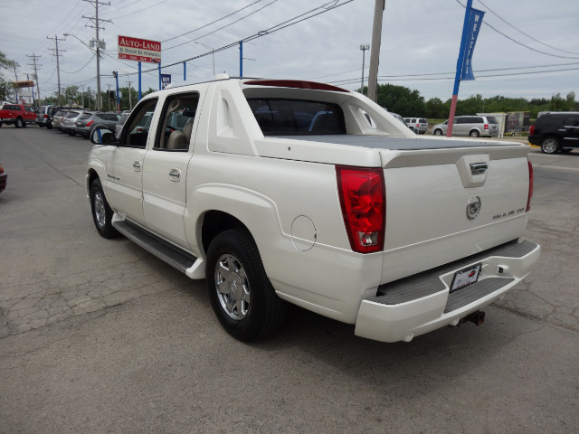 2003 Cadillac Escalade EXT Tech With Rear Entertainment