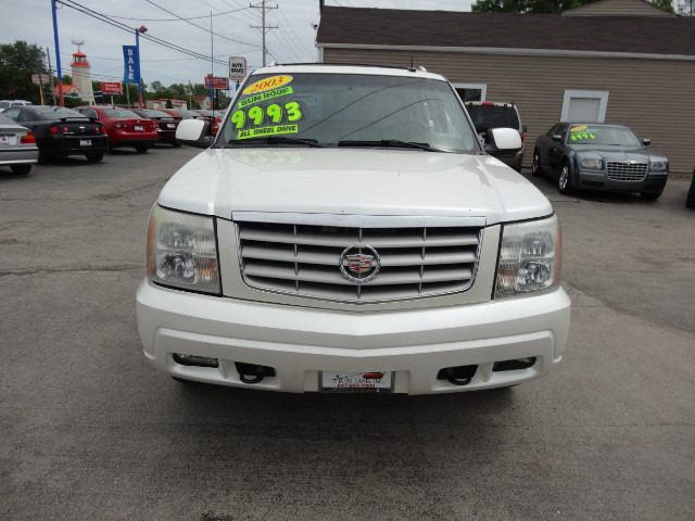 2003 Cadillac Escalade EXT Tech With Rear Entertainment