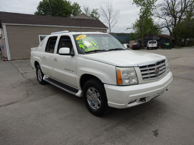 2003 Cadillac Escalade EXT Tech With Rear Entertainment