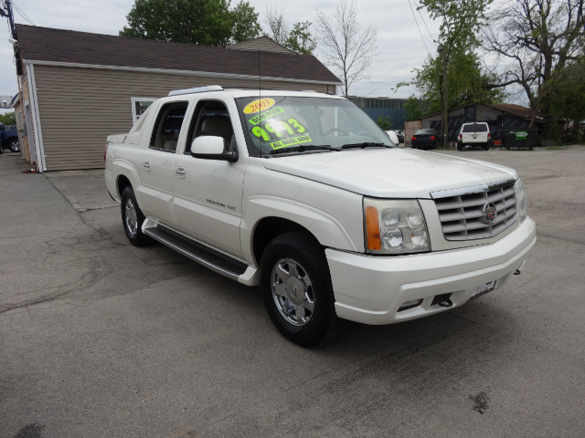 2003 Cadillac Escalade EXT Tech With Rear Entertainment