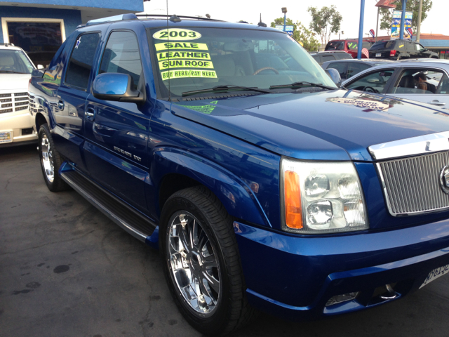 2003 Cadillac Escalade EXT Tech With Rear Entertainment